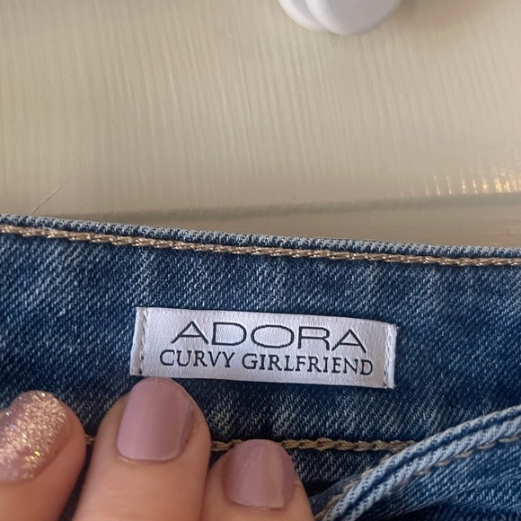 Sofia Jeans Adora Curvy Girlfriend - Picture 3 of 6